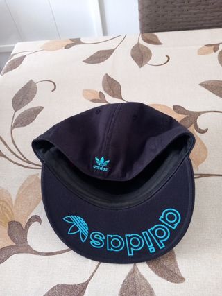 Cappello nero Adidas