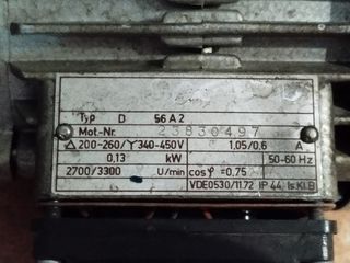 Tres motores eléctricos