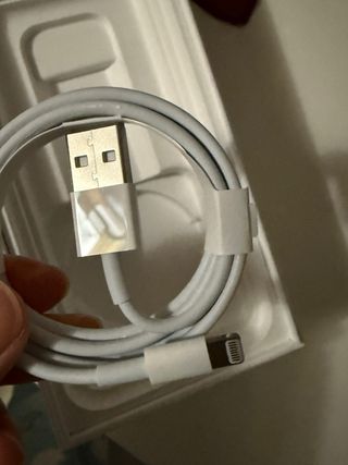 Cable Iphone original sin estrenar.