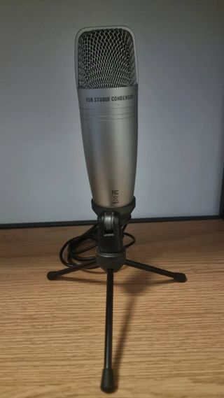 Micrófono Samson C01U Pro + Trípode