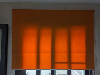 Estore enrollable 135 x 190 como nuevo