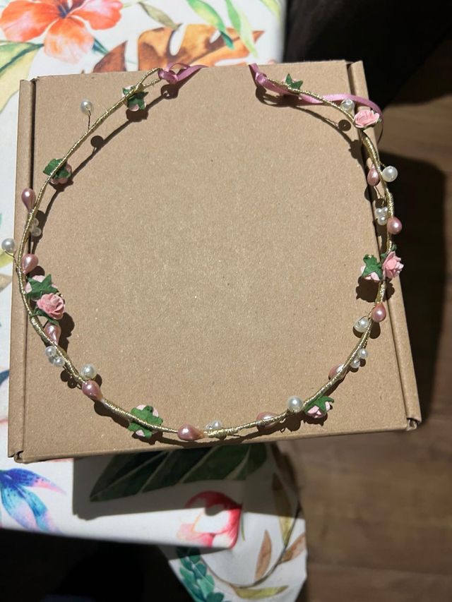 Diadema Corona niña Comunion Coconut de segunda mano por 33 EUR en