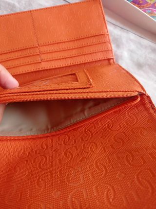 Cartera Guess