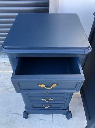 Cómoda e mesas de cabeceira