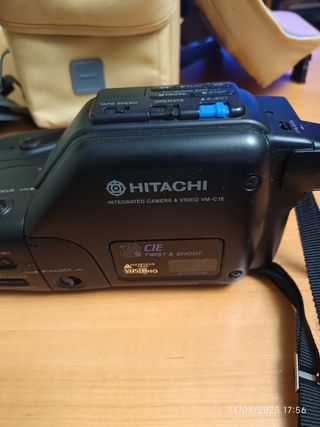 Videocámara Hitachi VHS HQ con bolsa de transporte