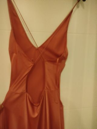 Fiesta vestido raso, muy bonito