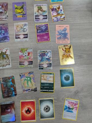 Se intercambia cartas Pokémon
