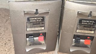 5 Altavoces para Home Cinema o satélites .