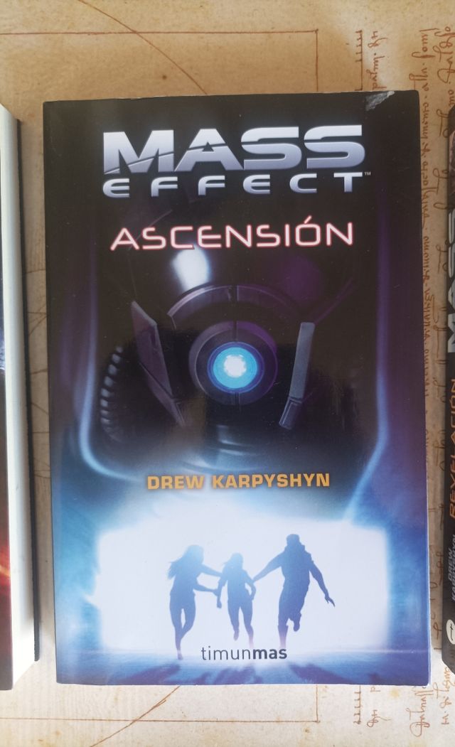 Libros Mass Effect Castigo, primera edición.