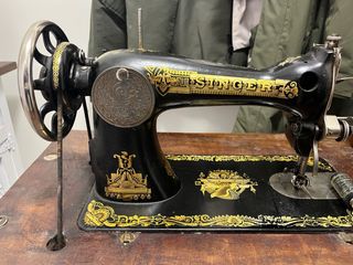 Maquina de coser Singer