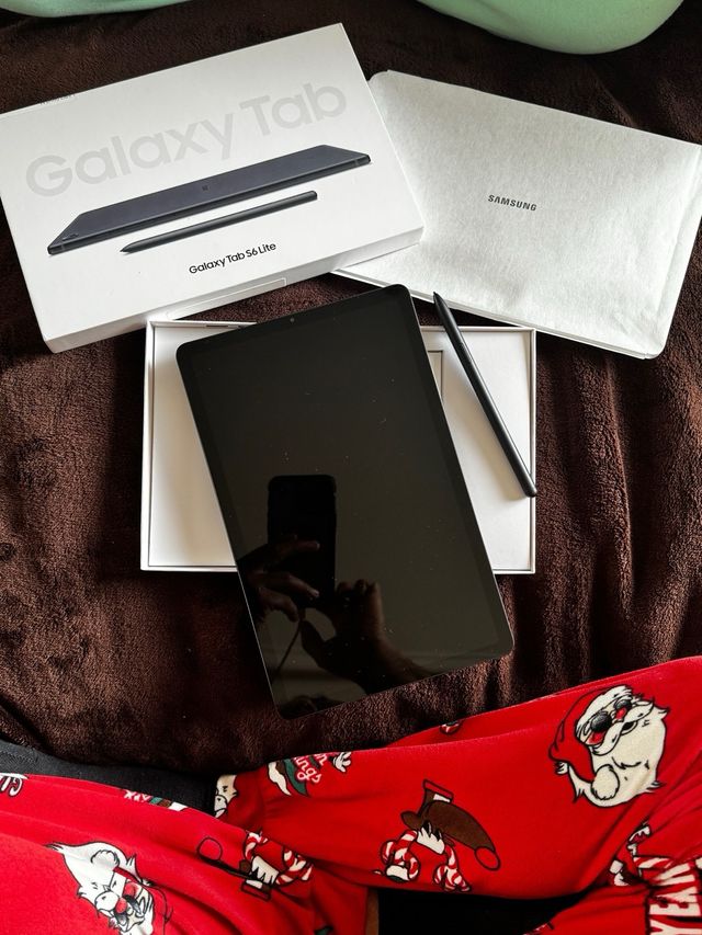 Galaxy tab S6 Lite 4 gb ram 128gb