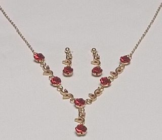 Set de joyería con los pendientes a juego