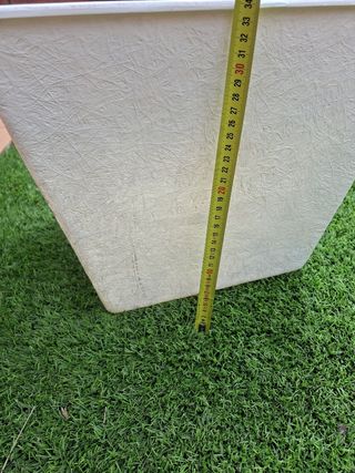 Maceta resina blanca 40×40 cms