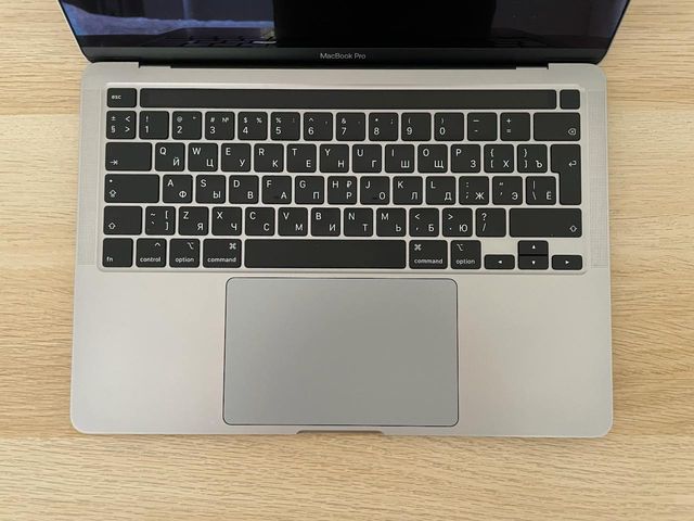 MacBook Pro 13-inch 16 gb RAM (Mid 2020)