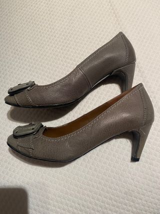 Zara Zapatos tacon gris