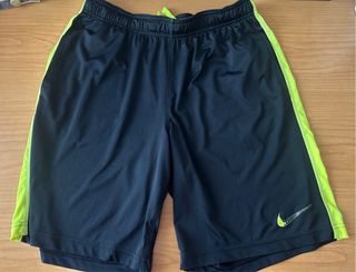 Pantalon deporte Nike talla M grande