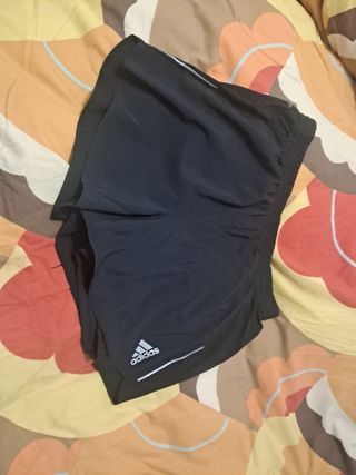 Pantalon corto running hombre con bolsillo.