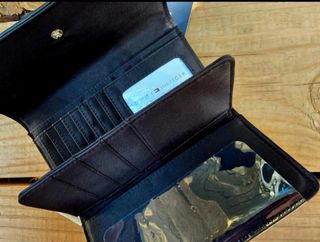 Cartera tommy Hilfiger