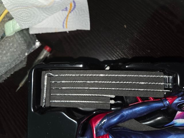 Hot Toys VGM 42 Marvel’s Spider-Man (2099 Black Su