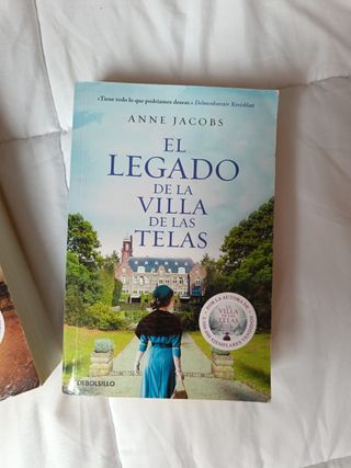 La villa de las telas / The Cloth Villa (Spanish Edition)