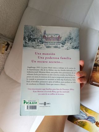 La villa de las telas / The Cloth Villa (Spanish Edition)