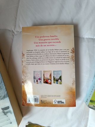 La villa de las telas / The Cloth Villa (Spanish Edition)