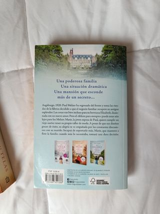 La villa de las telas / The Cloth Villa (Spanish Edition)