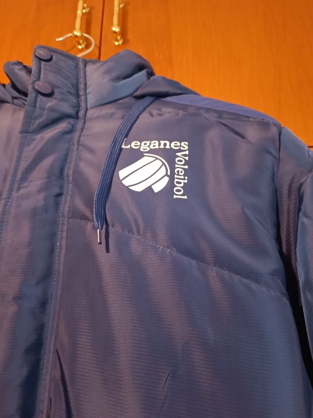 Abrigo  de voleibol del club Leganés.