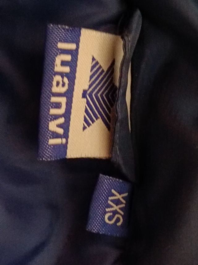 Abrigo  de voleibol del club Leganés.