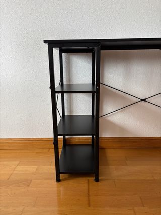 Escritorio de trabajo para cuarto de estudio.