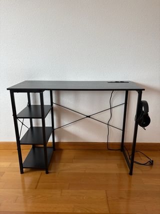 Escritorio de trabajo para cuarto de estudio.