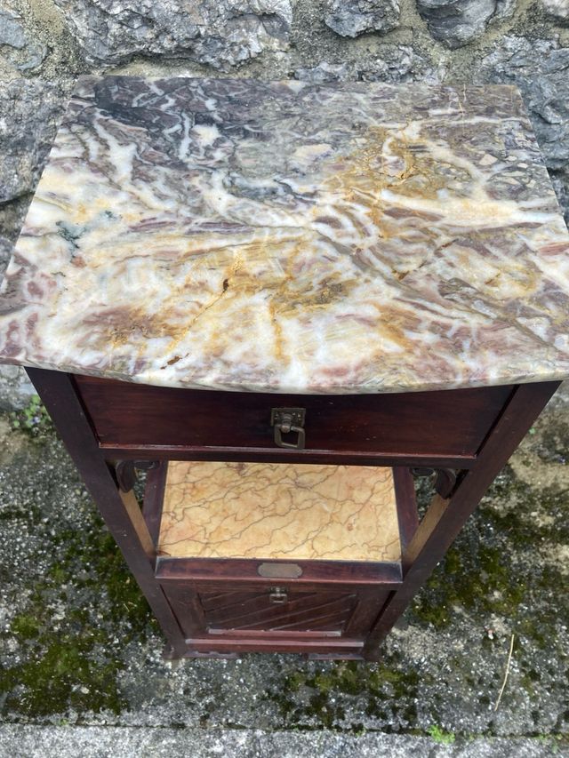 Mesita noche antigua