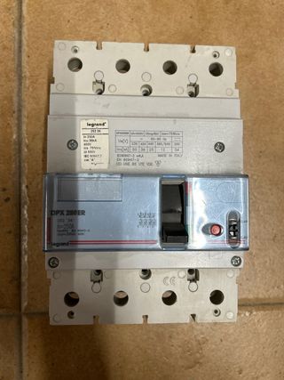 Interrupto Legrand DPX 250 ER