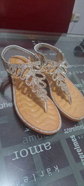 Sandalias plateadas