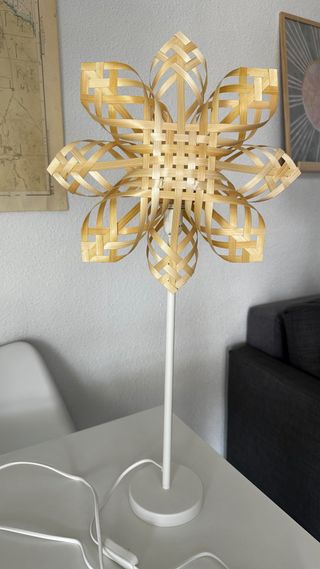 Lámpara de pie con aplique estrella Ikea