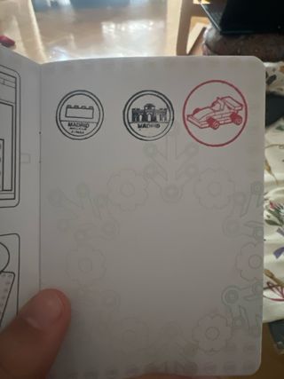 Pasaporte lego con 3 sellos