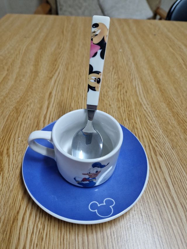 Platos y vasos Disney