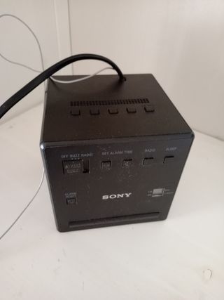 Radio despertador SONY ICF-C1