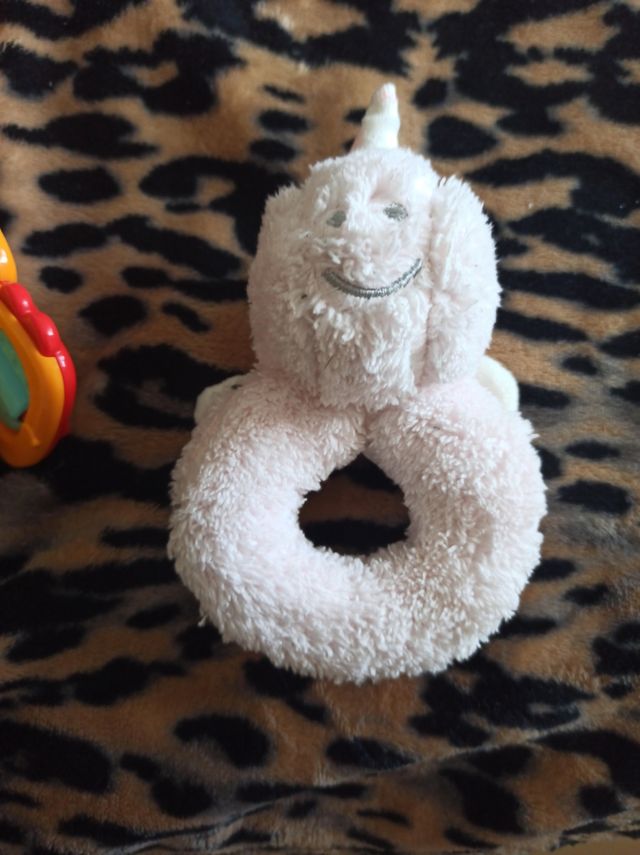 Sonajero llave, peluches mini elefante y león