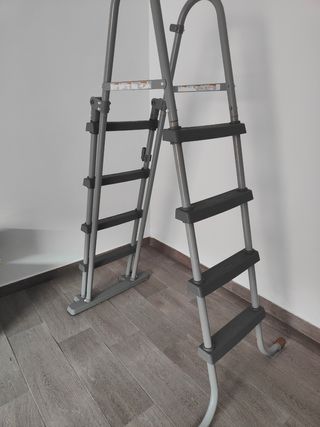 Bomba y complementos de piscina