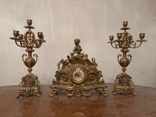 Reloj estilo frances con candelabros