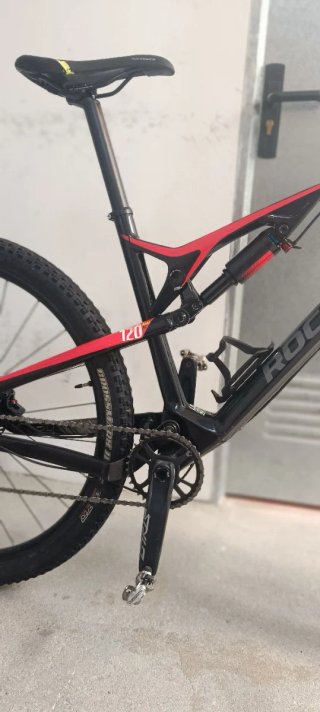 Bicicleta  de carbono en perfecto estado