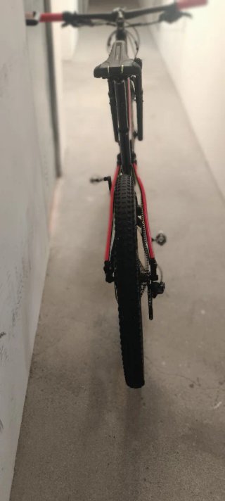 Bicicleta  de carbono en perfecto estado