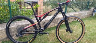 Bicicleta  de carbono en perfecto estado