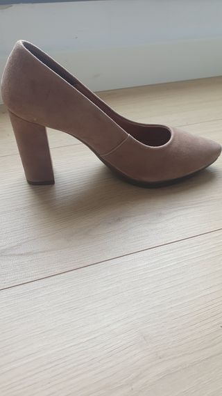 Zapatos salón marca Mimao solos puesto una vez