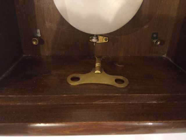 reloj de péndulo antiguo