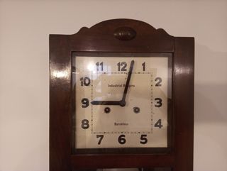 reloj de péndulo antiguo