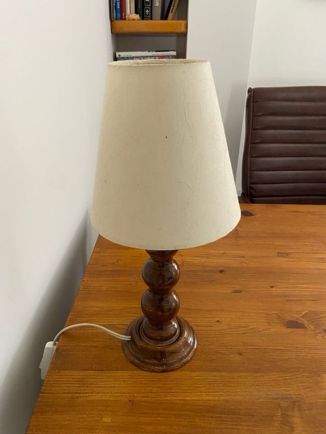 Lamparita rustica de madera