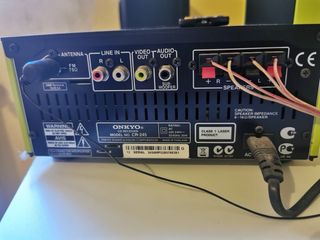 Altavoces y equipo de música