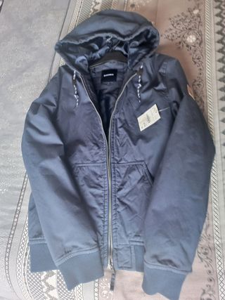 Chaqueta con etiqueta